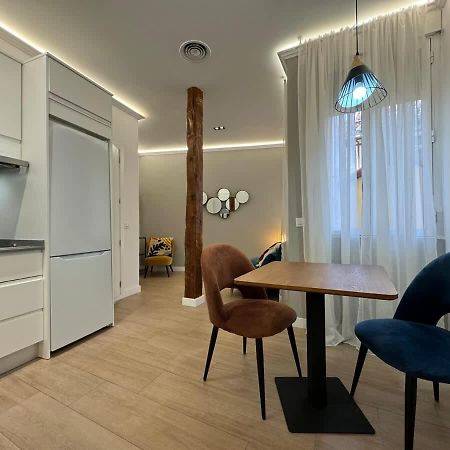 Plaza Mayor Cozy Private Apartment With Ac มาดริด ภายนอก รูปภาพ