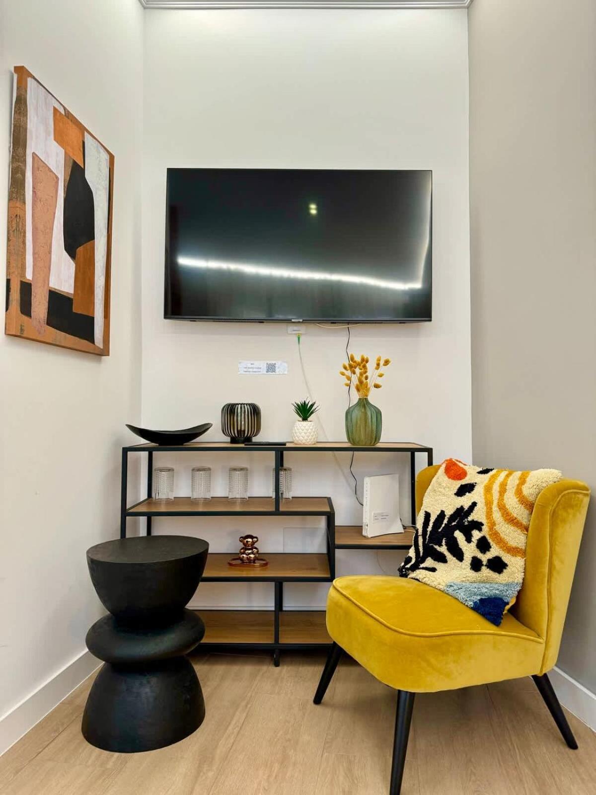 Plaza Mayor Cozy Private Apartment With Ac มาดริด ภายนอก รูปภาพ