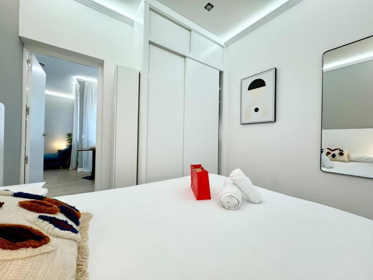 Plaza Mayor Cozy Private Apartment With Ac มาดริด ภายนอก รูปภาพ