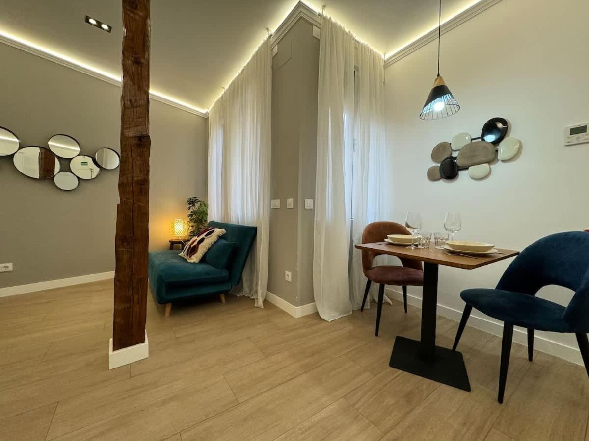 Plaza Mayor Cozy Private Apartment With Ac มาดริด ภายนอก รูปภาพ