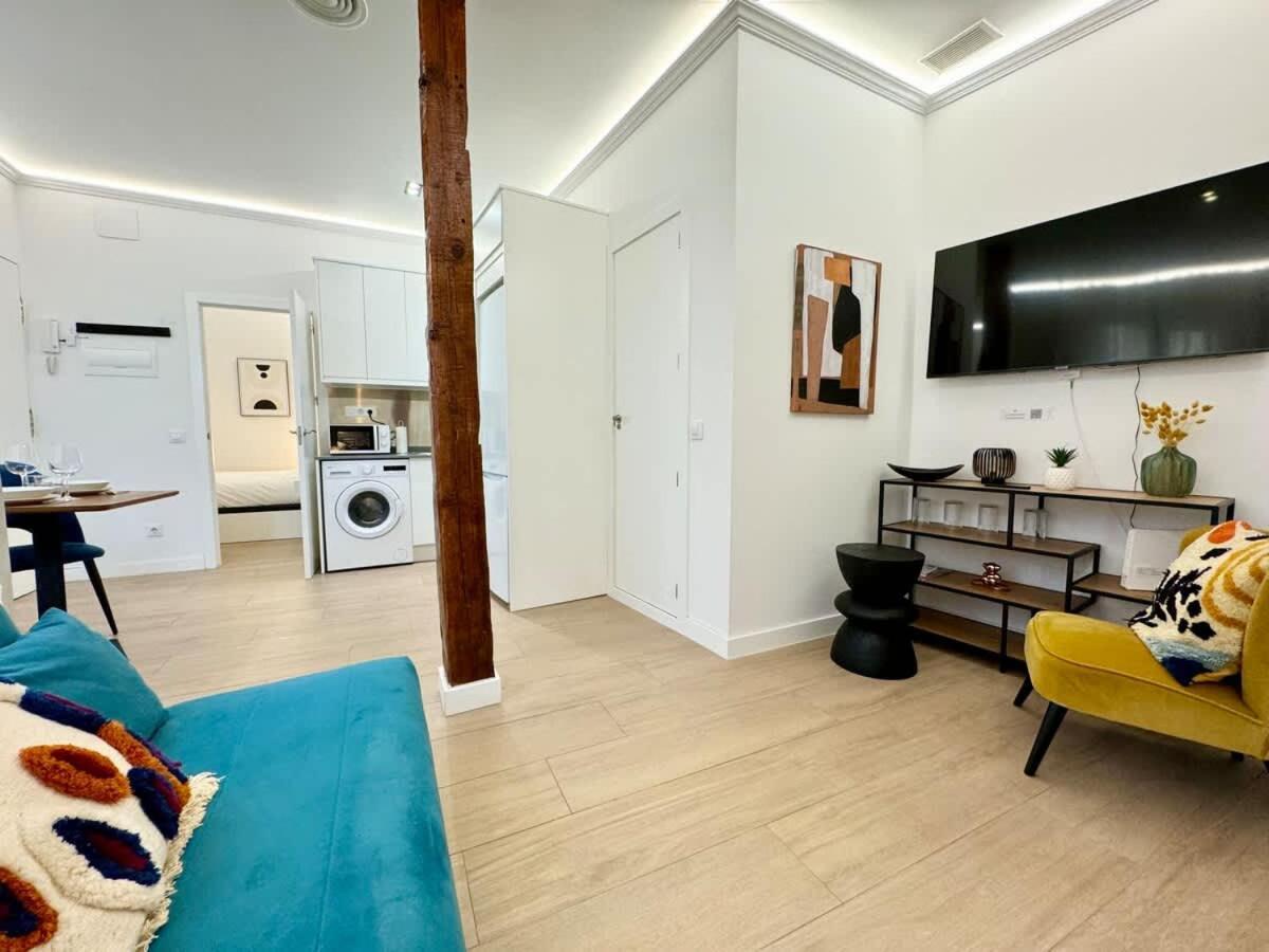 Plaza Mayor Cozy Private Apartment With Ac มาดริด ภายนอก รูปภาพ