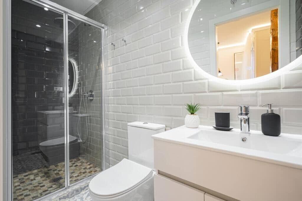 Plaza Mayor Cozy Private Apartment With Ac มาดริด ภายนอก รูปภาพ