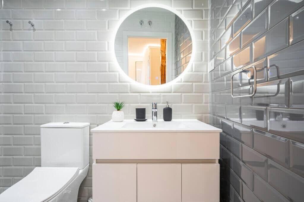 Plaza Mayor Cozy Private Apartment With Ac มาดริด ภายนอก รูปภาพ