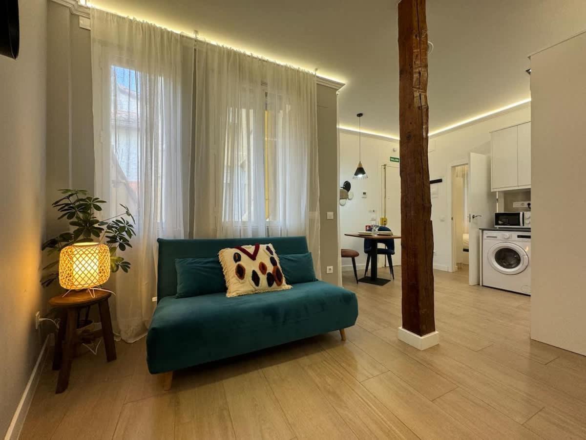 Plaza Mayor Cozy Private Apartment With Ac มาดริด ภายนอก รูปภาพ