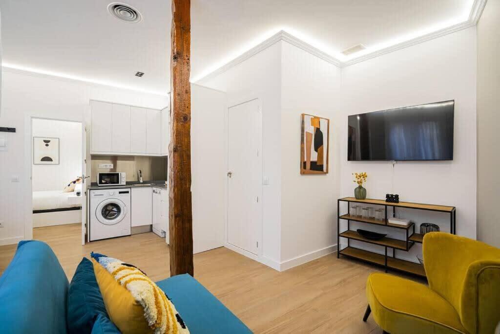 Plaza Mayor Cozy Private Apartment With Ac มาดริด ภายนอก รูปภาพ